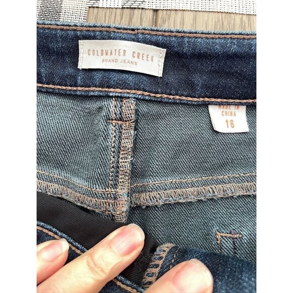 EUC Coldwater Creek Women's Dark Wash Jeans - Picture 3 of 3